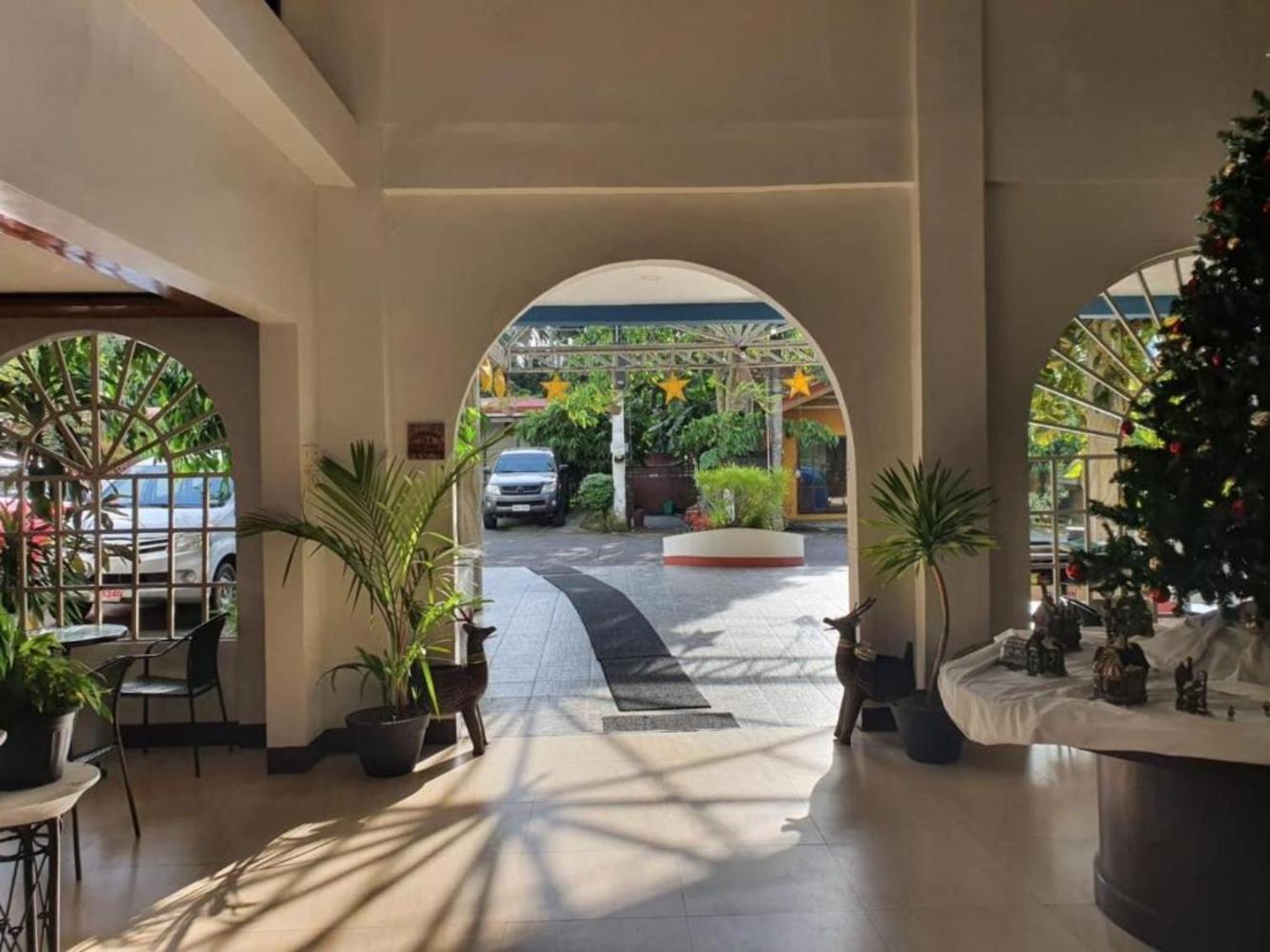 Fernando'S Hotel Sorsogon Exterior photo