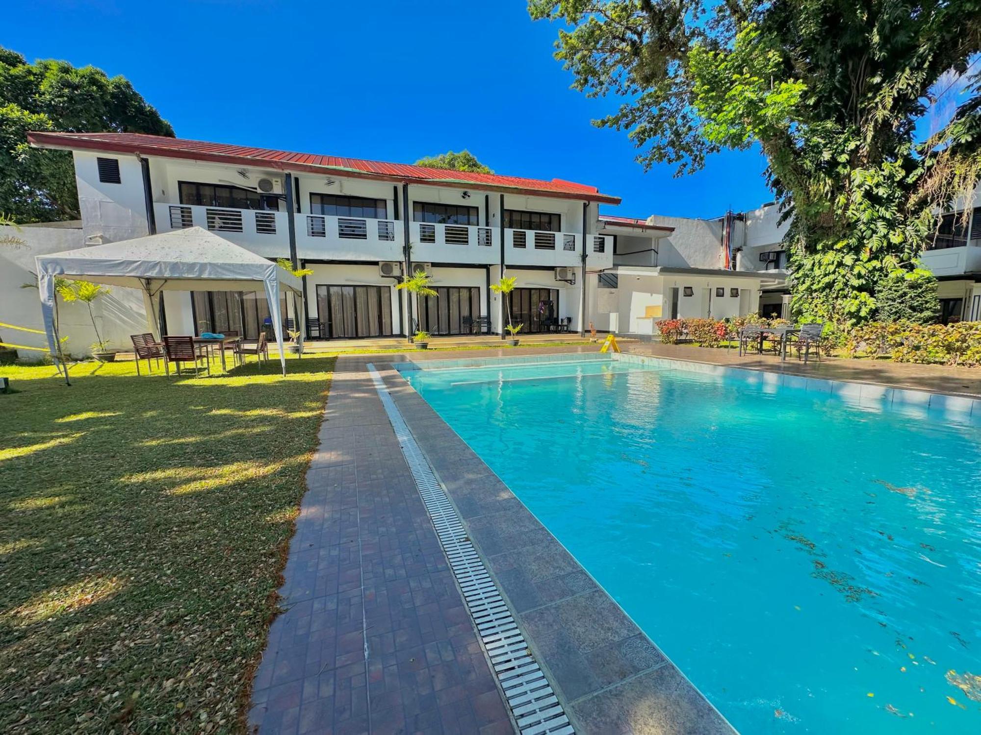 Fernando'S Hotel Sorsogon Exterior photo